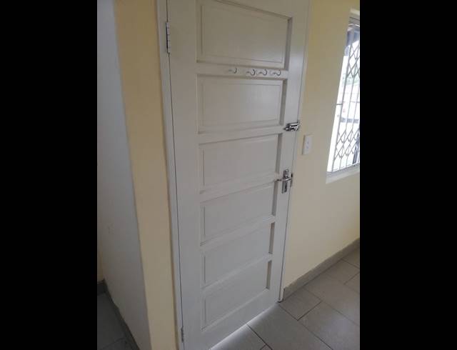 2 BEDROOM HOUSE TO LET IN REDCLIFFE